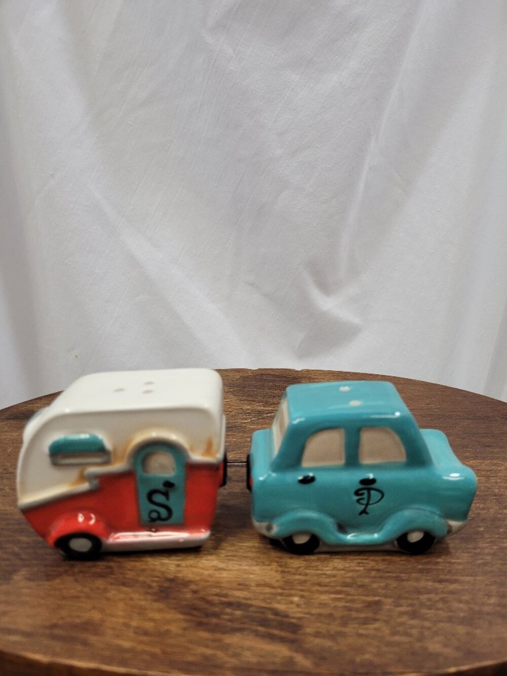 Salt Pepper Shakers Camping Trailer and Car Everyday Is A Holiday MH Transpac